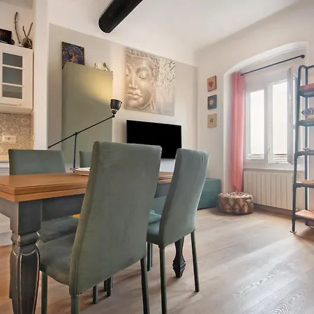 Giada's Retreat - Nervi * Janov